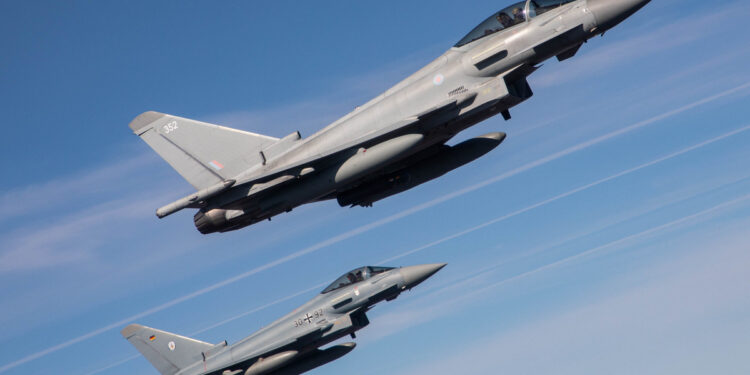ด่วน! ชายแดนเดือด “กัมพูชายิงจรวดถล่มไทย” – F-16 ขึ้นฟ้า ล้างบางฐานทัพ ศึกช่องอานม้าระอุ! 25 ด่วน! ชายแดนเดือด “กัมพูชายิงจรวดถล่มไทย” – F-16 ขึ้นฟ้า ล้างบางฐานทัพ ศึกช่องอานม้าระอุ!