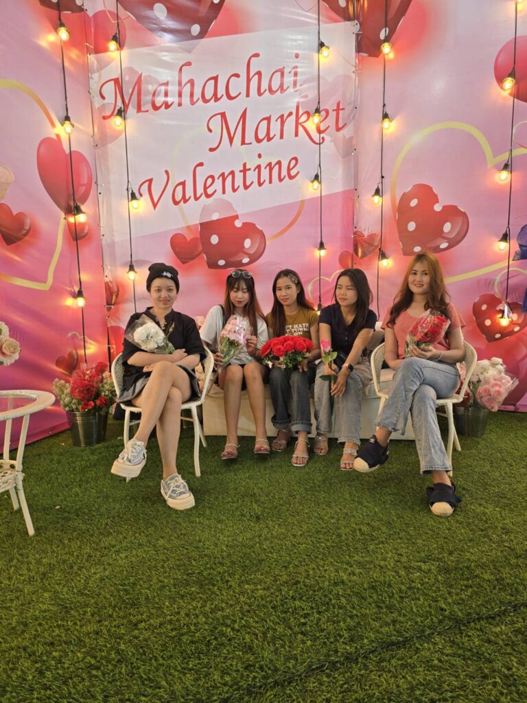 “เจ้าของตลาดมหาชัยเมืองใหม่สั่งด่วน! ‘สุรเดช’ ลุยตรวจปูไข่ล้นกระดอง – คนแห่ซื้อแน่นตลาด!” 29