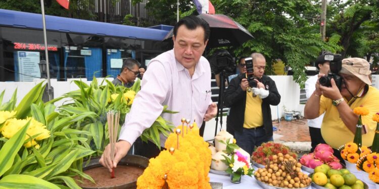 “อนันต์ นายก สภท.” ทำบุญครบรอบ 1 ปี เนื่องในโอกาสมหามงคลประดิษฐานบุษบก "องค์พระสยามเทวาธิราช" 25 “อนันต์ นายก สภท.” ทำบุญครบรอบ 1 ปี เนื่องในโอกาสมหามงคลประดิษฐานบุษบก “องค์พระสยามเทวาธิราช”