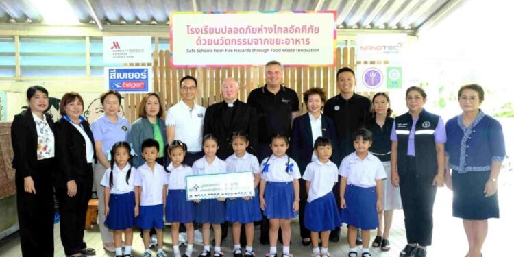 “เบเยอร์” จัดนวัตกรรมจากขยะอาหาร “สีหน่วงไฟ” ทาศูนย์พัฒนาเด็ก ลดเสี่ยงอัคคีภัย เตรียมขยายไปสู่กลุ่มเปราะบางอื่น