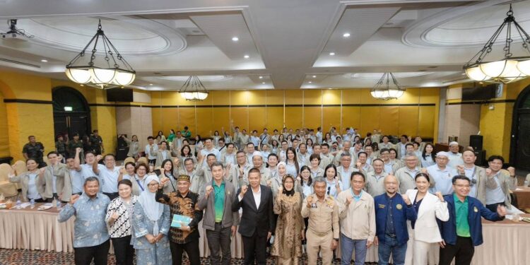 “4ส15” สถาบันพระปกเกล้า ลุยปัตตานี-ยะลา-นราธิวาส 4 วันเต็ม เปิดมุมมองสันติภาพชายแดนใต้ สร้างสัมพันธ์–แบ่งปันน้ำใจ เพื่อสังคมพหุวัฒนธรรมที่อยู่ร่วมกันอย่างสันติสุข