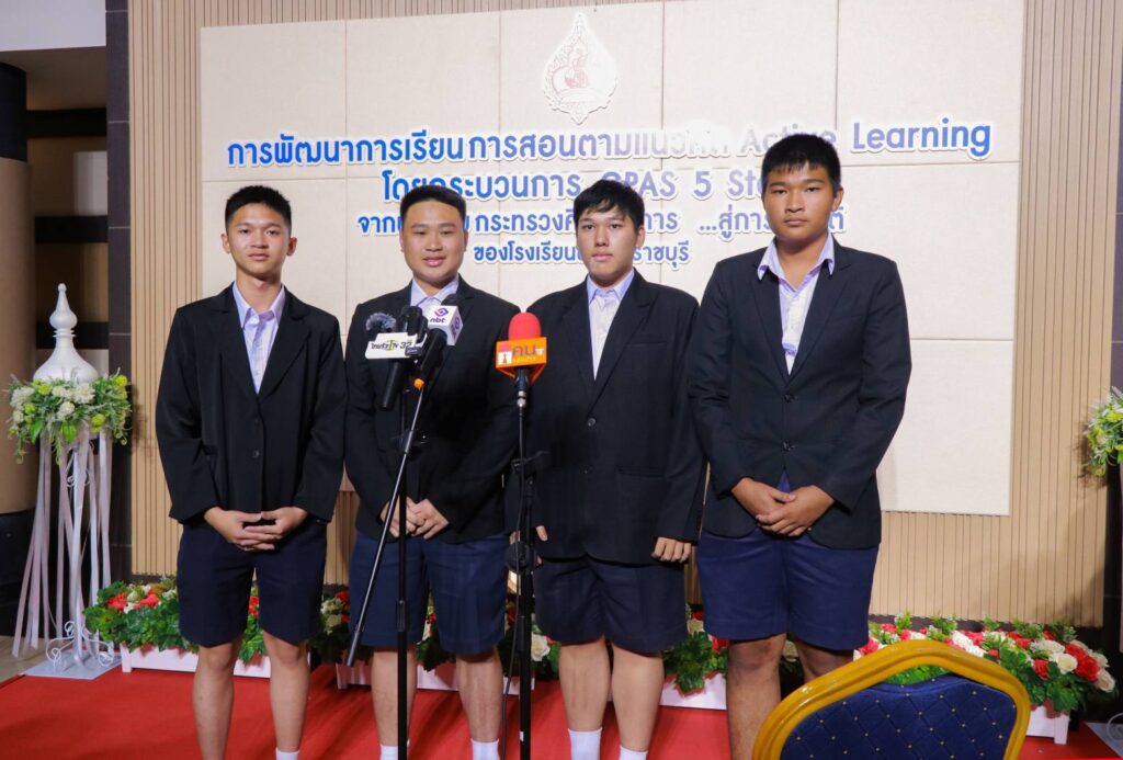 ดร.ศักดิ์สิน โรจน์สราญรมย์ มอบทุนสนุนให้กับ โรงเรียนดรุณาราชบุรี ในการเข้าร่วมการแข่งขัน โครงการ KidWind Challenge in Asia ณ ประเทศไต้หวัน 26