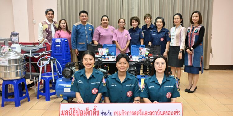 มูลนิธิป่อเต็กตึ๊งขยายโอกาส สร้างอาชีพ สร้างชีวิตอย่างเท่าเทียมแก่ชาวลำพูน ลำปาง และเชียงราย 24 มูลนิธิป่อเต็กตึ๊งขยายโอกาส สร้างอาชีพ สร้างชีวิตอย่างเท่าเทียมแก่ชาวลำพูน ลำปาง และเชียงราย