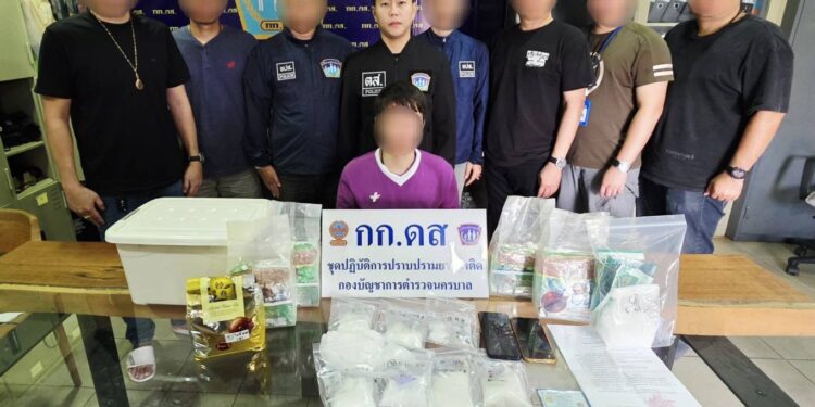 ดส.บชน. บุกจับ “หัวจ่ายฝั่งธน” ยึดไอซ์–เค ยกชุด คาห้องพักกลางกรุง! เปิดปฏิบัติการล้างบางขบวนการค้ายานรก สะท้อนนโยบาย “ผบ.ตร.” สกัดยาเสพติดถึงต้นทาง