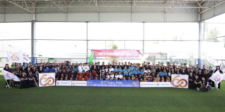 ฮีโน่มอเตอร์ฯ สานสัมพันธ์ชุมชน จัด “Hino Suvarnabhumi Cup 2025” สร้างมิตรภาพผ่านกีฬาและดนตรี 25 ฮีโน่มอเตอร์ฯ สานสัมพันธ์ชุมชน จัด “Hino Suvarnabhumi Cup 2025” สร้างมิตรภาพผ่านกีฬาและดนตรี