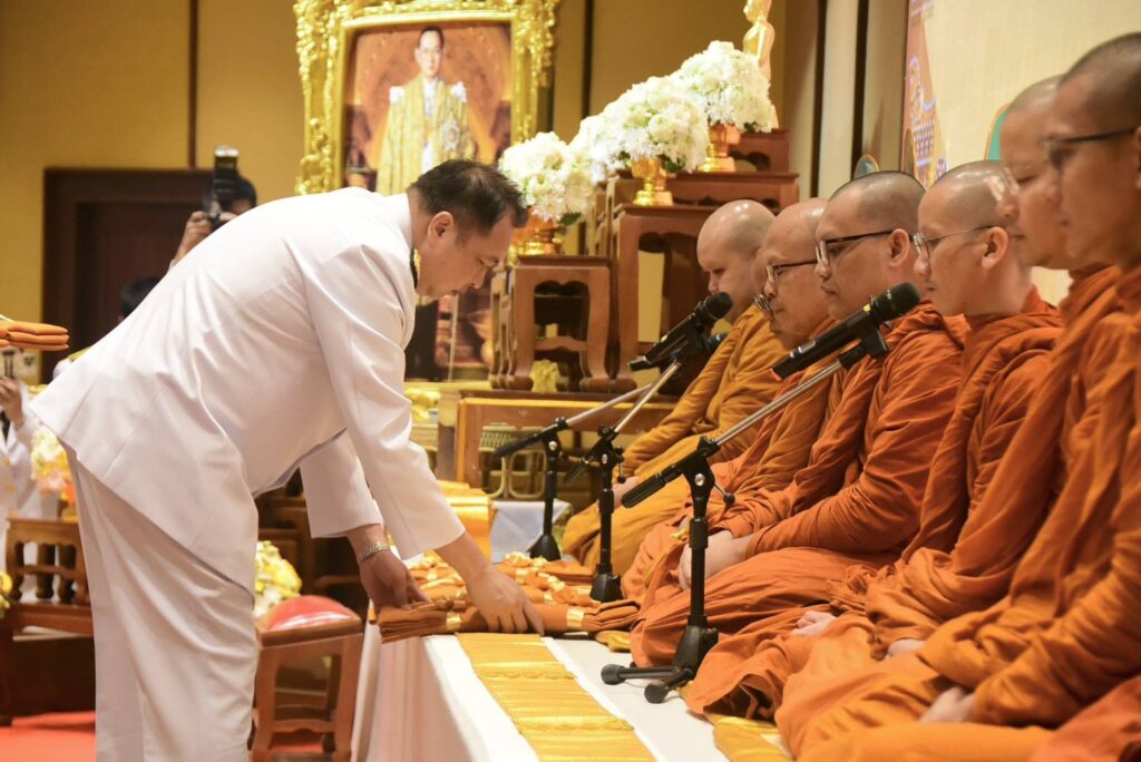 “รองนายกฯ สุชาติ” นำคณะผู้บริหาร ทส. บำเพ็ญกุศลน้อมรำลึกพระมหากรุณาธิคุณ ในหลวงรัชกาลที่ 9 ในวันนวมินทรมหาราช 13 ตุลาคม 26