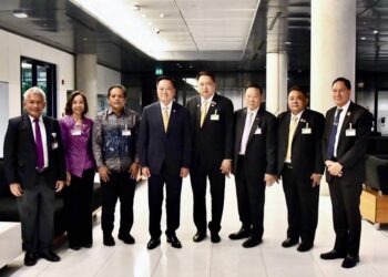 “รองนายกฯ สุชาติ” ร่วมแถลงนโยบายรัฐบาลต่อรัฐสภา ชูนโยบายด้านภัยธรรมชาติและสิ่งแวดล้อม เร่งพัฒนาเครือข่ายเตือนภัยพิบัติ และมุ่งผลักดันสังคมคาร์บอนต่ำ