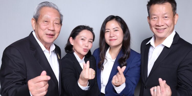 เปิดตัว CEO CONNEXT! สวนสุนันทาปักธงปั้นผู้นำการเมืองรุ่นใหม่ รวมตัวบิ๊กเนมทุกวงการ เขย่ากระดานอำนาจยุคใหม่ 25 เปิดตัว CEO CONNEXT! สวนสุนันทาปักธงปั้นผู้นำการเมืองรุ่นใหม่ รวมตัวบิ๊กเนมทุกวงการ เขย่ากระดานอำนาจยุคใหม่