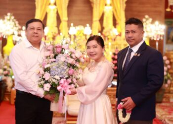 ชื่นมื่น–เปี่ยมสิริมงคล! มกธ.จัดพิธีทำบุญและสักการะสิ่งศักดิ์สิทธิ์ เนื่องในวันคล้ายวันเกิด “ศ.ดร.บังอร” โดยมี “ดร.เอก์” นายกสมาคมผู้สื่อข่าวต้านคอรัปชั่น ร่วมอวยพรอย่างอบอุ่น