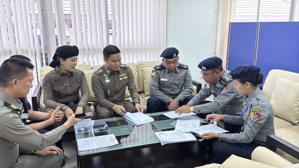เลขาฯ ป.ป.ส. บินฟ้าผ่า! รับตัว 4 คนไทยหนีหมายจับจากเมียนมา พัวพันแก๊งยา–ฉ้อโกง ข้ามแดนไม่รอด 28