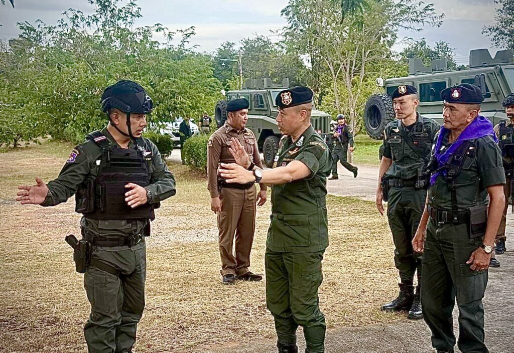 รอง ผบ.ตร. ลุยแนวรบชายแดน! ปลอบขวัญกำลังพล “ตชด.–ทหาร” ย้ำพร้อมปกป้องอธิปไตยไทยเต็มกำลัง 28