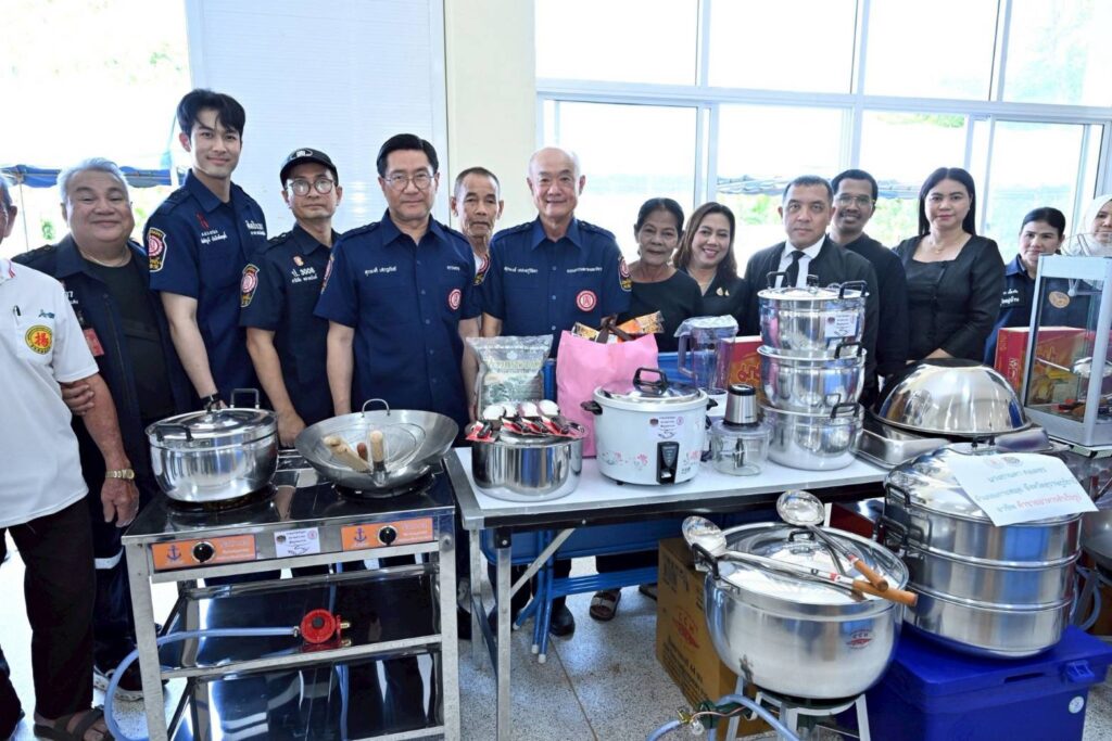 มูลนิธิป่อเต็กตึ๊ง เดินสายสร้างอาชีพ สร้างชีวิตอย่างยั่งยืนต่อเนื่อง มอบอุปกรณ์ประกอบอาชีพ ให้แก่ครัวเรือนยากจนในพื้นที่จ.สุราษฎร์ธานี 28