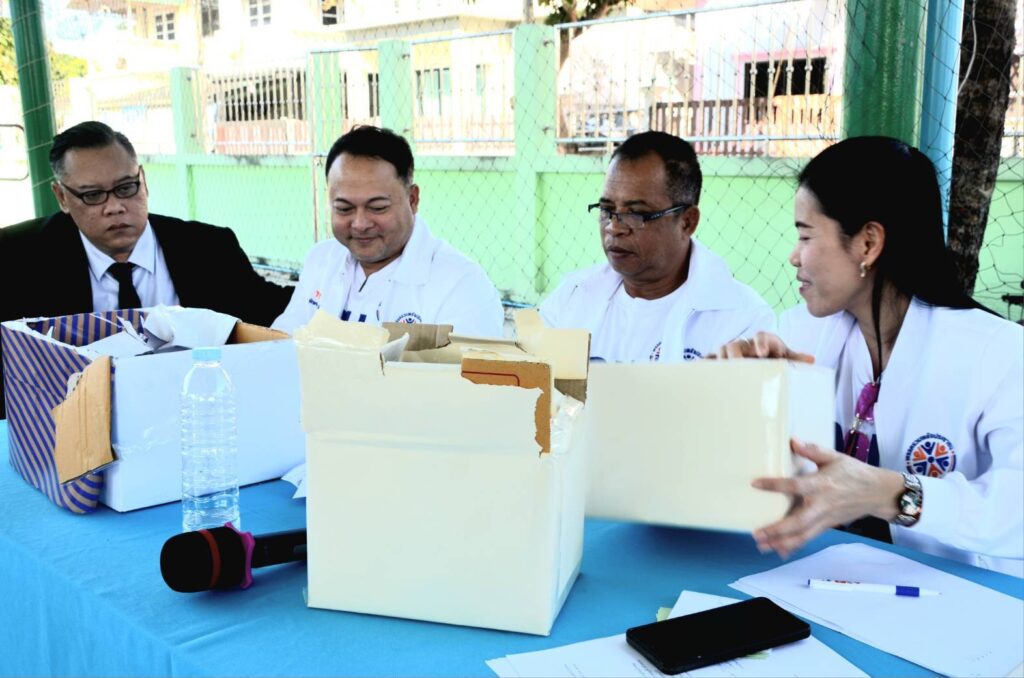 พรรครวมพลังประชาชนจัดประชุมใหญ่ เลือก “อภิวิชญญ์” นั่งหัวหน้าพรรค ชูนโยบาย "สร้างงาน สร้างอาชีพ และยกระดับคุณภาพชีวิตสตรี" มุ่งสร้างครอบครัวไทยให้แข็งแกร่ง 27