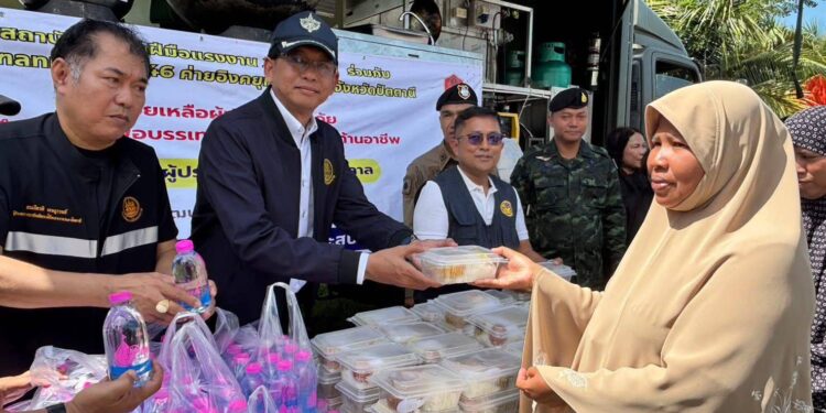 กรมพัฒนาฝีมือแรงงาน จัดศูนย์บริการ “ซ่อม สร้าง สุข” ช่วยเหลือผู้ประสบอุทกภัยภาคใต้ ประชาชนเข้ารับบริการกว่า 3 พันคน ลดค่าใช้จ่ายกว่าล้านบาท