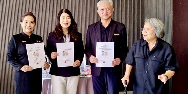 เวทีสตรีลุกฮือ! จี้รัฐ–พรรคการเมือง ปลดล็อกสวัสดิการ “ผู้หญิงต้องปลอดภัย–ไม่แบก–ไม่จม”