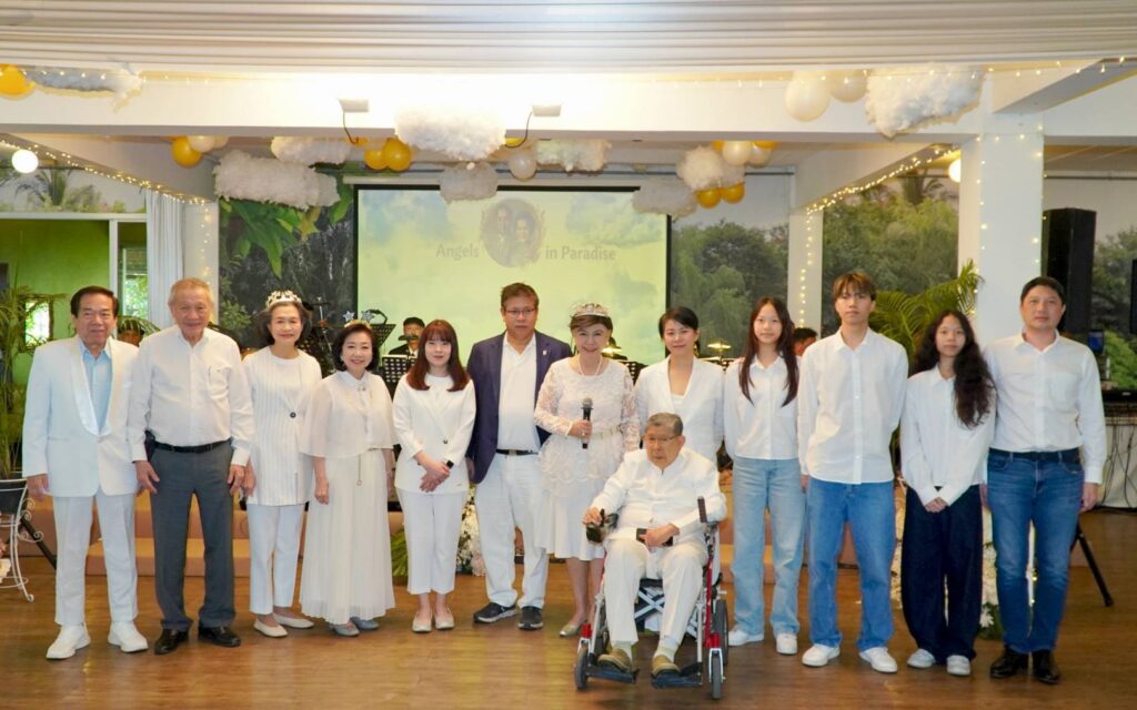 อลังการงานปีใหม่ “Angels in Paradise” ปีที่ 18 รวมพลังมิตรภาพสายสังคม–ธุรกิจ ใต้ร่มพระบารมี น้อมเสด็จสู่สวรรคาลัย 29
