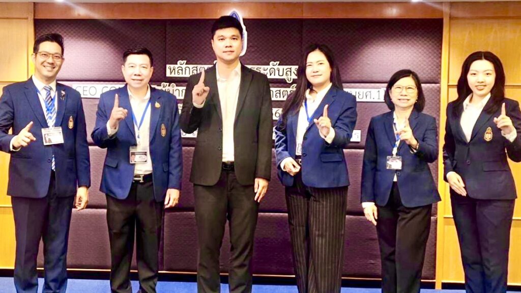 ”ธงทอง“ ถอดรหัส 8 ก.พ. จุดชี้ชะตาการเมืองไทย เตือนองค์กรอิสระ อย่าอยู่เหนือการตรวจสอบ 28