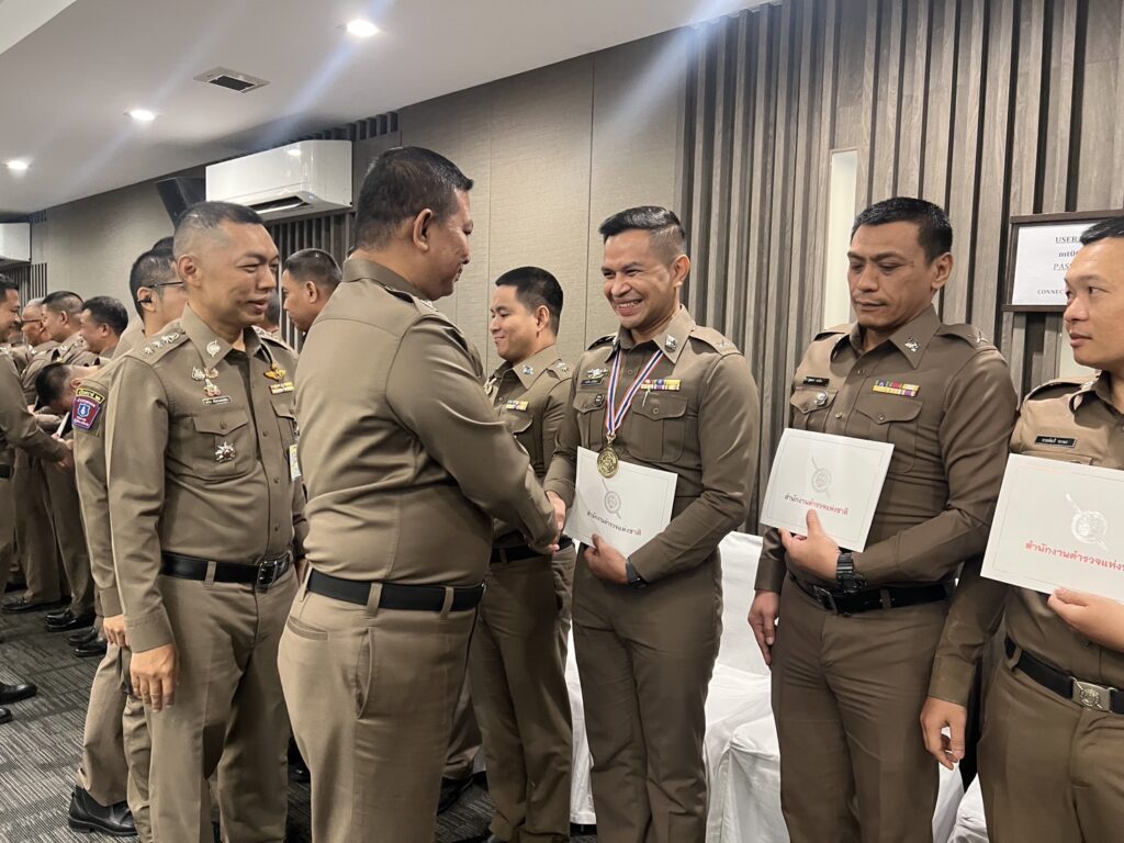 บช.น.ปั้น “ครูตำรวจ D.A.R.E.” รุ่น 264 เสริมเกราะเยาวชน สกัดยาเสพติดเชิงรุกถึงรั้วโรงเรียน 26