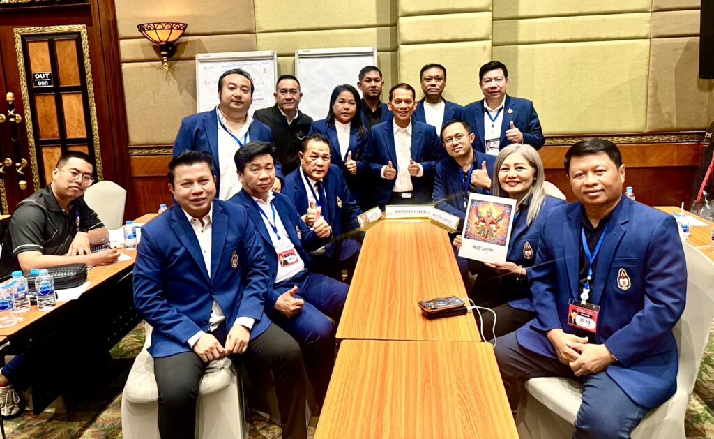 'วุฒิสาร' ฟาดรัฐรวมศูนย์! สับเละไทยเดินผิดทาง-แช่แข็งประเทศ ชี้ทิ้งคนส่วนใหญ่ไว้ข้างหลัง 29
