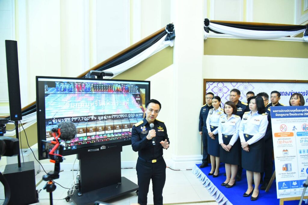 กรมศุลกากรแถลงผลการปราบปรามการลักลอบนำเข้าบุหรี่และบุหรี่ไฟฟ้ามูลค่ารวมกว่า 169 ล้านบาท 30