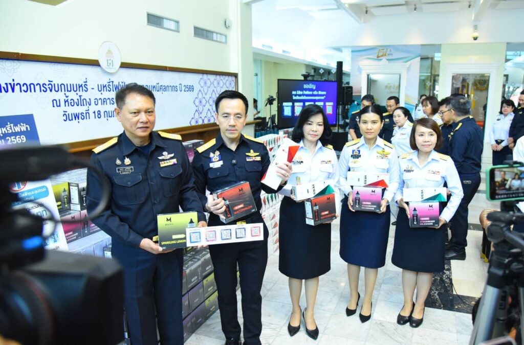 กรมศุลกากรแถลงผลการปราบปรามการลักลอบนำเข้าบุหรี่และบุหรี่ไฟฟ้ามูลค่ารวมกว่า 169 ล้านบาท 29