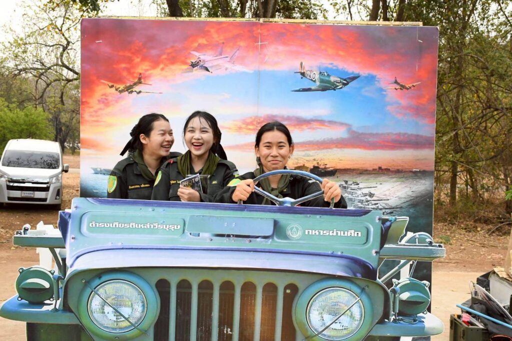 นักรบ พบ รด. ครั้งที่ 1 ณ ค่ายฝึกนักศึกษาวิชาทหาร (เขาชนไก่) จังหวัดกาญจนบุรี 33