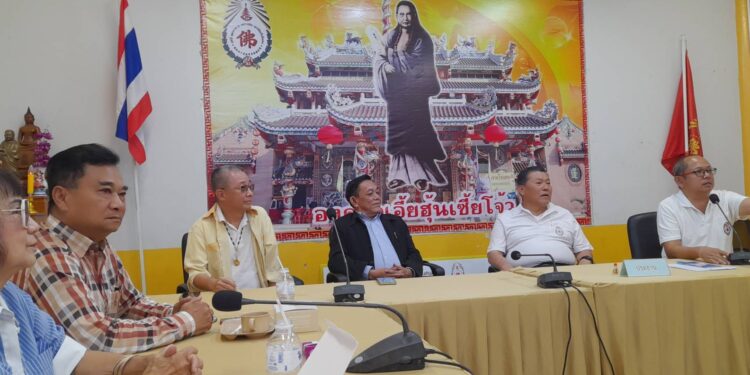 สโมสรสื่อมวลชนคนอีสาน มอบรถขับเคลื่อน 4 ล้อ เอนกประสงค์ ให้ " มูลนิธิ พุทธธรรม (ฮุก 31 ) โคราช 25 สโมสรสื่อมวลชนคนอีสาน มอบรถขับเคลื่อน 4 ล้อ เอนกประสงค์ ให้ ” มูลนิธิ พุทธธรรม (ฮุก 31 ) โคราช