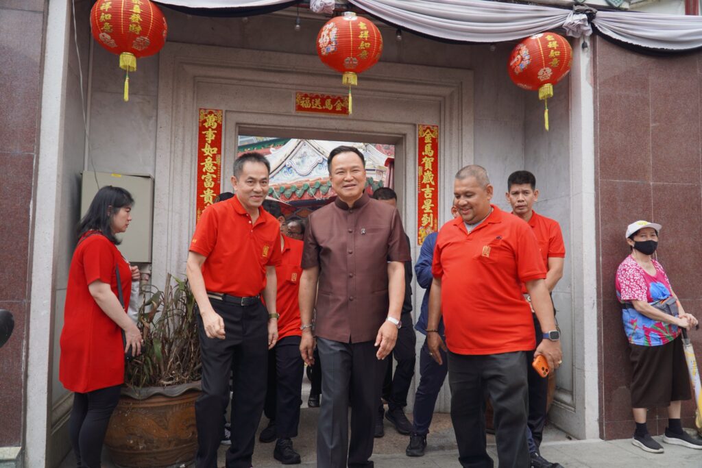 มูลนิธิป่อเต็กตึ๊ง ให้การต้อนรับนายอนุทิน ชาญวีรกูล รักษาการนายกรัฐมนตรี พร้อมคณะ เข้าสักการะหลวงปู่ไต้ฮง เนื่องในเทศกาลตรุษจีน ประจำปี 2569 ณ ศาลเจ้าไต้ฮงกง มูลนิธิป่อเต็กตึ๊ง พลับพลาไชย 32