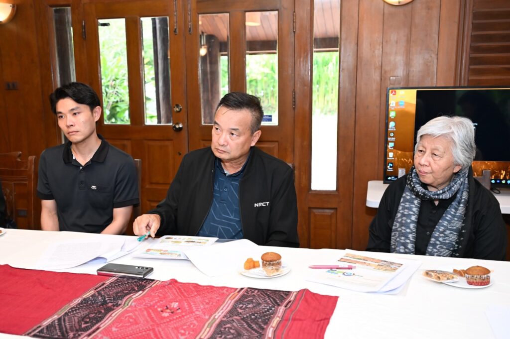 วช. ตรวจเยี่ยมโครงการวิจัยลดปัญหา PM 2.5 “นวัตกรรมเกษตรลดการเผา” ของ ม.ธรรมศาสตร์ สร้างมูลค่าจากวัสดุเหลือใช้ทางการเกษตร เพื่อเกษตรยั่งยืน ณ จ.เชียงใหม่ 33