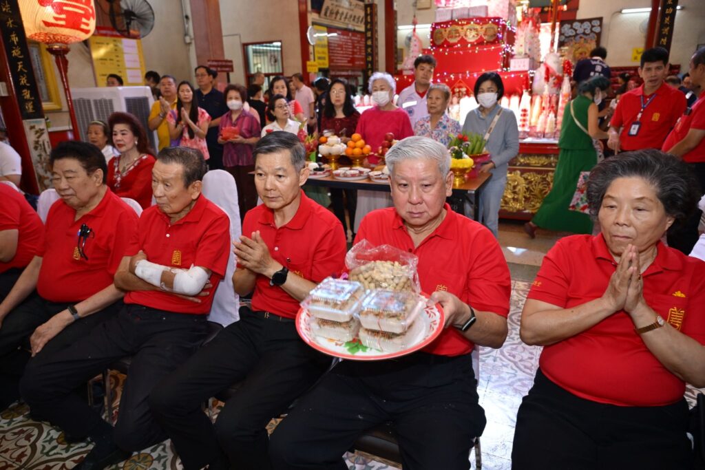 มูลนิธิป่อเต็กตึ๊ง จัดพิธีจุดเทียนเปิดงานเทศกาลง่วนเซียว ประจำปี 2569 ณ ศาลเจ้าไต้ฮงกง พลับพลาไชย กรุงเทพฯ 41