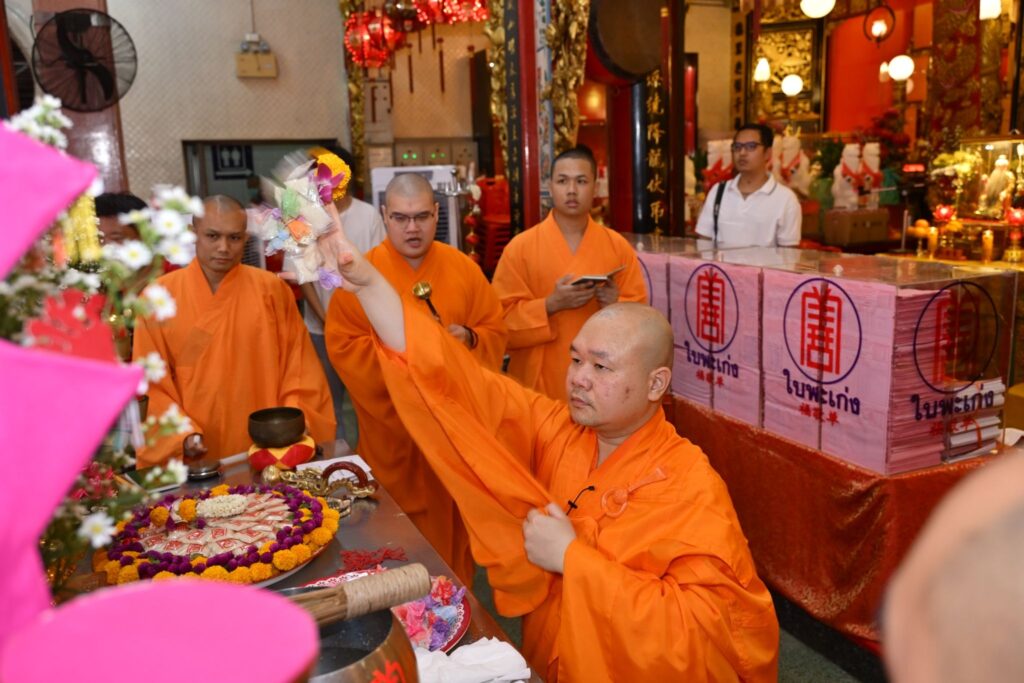 มูลนิธิป่อเต็กตึ๊ง จัดพิธีจุดเทียนเปิดงานเทศกาลง่วนเซียว ประจำปี 2569 ณ ศาลเจ้าไต้ฮงกง พลับพลาไชย กรุงเทพฯ 30