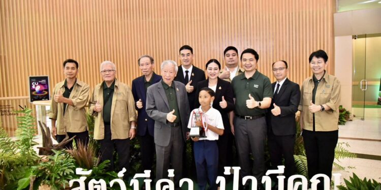 ปลัด ทส. ชูพลัง รัฐ–เอกชน มอบรางวัล “สัตว์มีค่า ป่ามีคุณ” ปีที่ 31 ปลุกพลังสังคมร่วมอนุรักษ์ป่าไทย 25 ปลัด ทส. ชูพลัง รัฐ–เอกชน มอบรางวัล “สัตว์มีค่า ป่ามีคุณ” ปีที่ 31 ปลุกพลังสังคมร่วมอนุรักษ์ป่าไทย