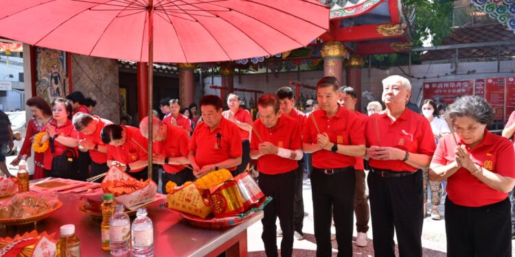 มูลนิธิป่อเต็กตึ๊ง จัดพิธีจุดเทียนเปิดงานเทศกาลง่วนเซียว ประจำปี 2569 ณ ศาลเจ้าไต้ฮงกง พลับพลาไชย กรุงเทพฯ 25 มูลนิธิป่อเต็กตึ๊ง จัดพิธีจุดเทียนเปิดงานเทศกาลง่วนเซียว ประจำปี 2569 ณ ศาลเจ้าไต้ฮงกง พลับพลาไชย กรุงเทพฯ