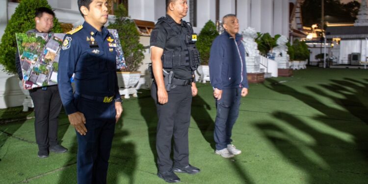 ทลายซุ้มหัวจ่ายยาเสพติดหลังวัดรวก โชว์อาวุธปืน-ธนบัตรไทยปลอมกลางเขาวงกตฝั่งธน