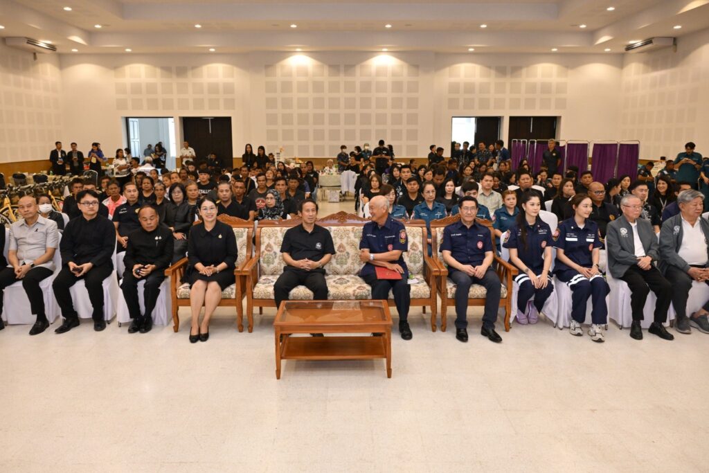 มูลนิธิป่อเต็กตึ๊ง เดินสายสร้างอาชีพ สร้างชีวิตประชาชนภาคใต้อย่างยั่งยืนต่อเนื่อง มอบอุปกรณ์ประกอบอาชีพ ให้แก่ครัวเรือนยากจนในพื้นที่จังหวัดตรัง พร้อมมอบจักรยานให้แก่โรงเรียนในพื้นที่ชนบท และนำหน่วยแพทย์เคลื่อนที่ออกบริการในพื้นที่ฟรี 34