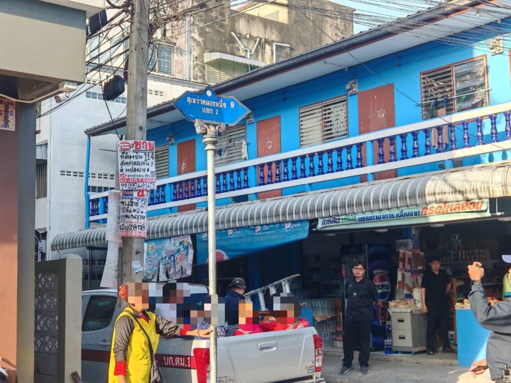 ตม.1 เดินเกมรุกต่อเนื่อง ปิดล้อมตลาดกีบหมู เอกซ์เรย์ แรงงานต่างด้าวทุกมิติ 30