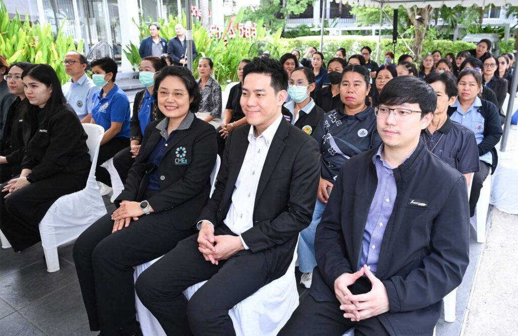 “รถทันตกรรมเคลื่อนที่อัจฉริยะ” พร้อมให้บริการ! วช.สนับสนุนทีมวิจัย เพิ่มโอกาสการเข้าถึงบริการทันตกรรมด้วย ววน. Wellness สูงวัยสุขภาพดี ณ จังหวัดอุทัยธานี 35