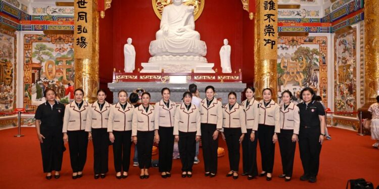 ประธานชมรมแม่บ้านตำรวจนครบาล พร้อมคณะฯ เข้าสักการะหลวงปู่ไต้ฮงกงและสิ่งศักดิ์สิทธิ์ เพื่อความเป็นสิริมงคลภายในอาคารศาลเจ้าไต้ฮงกงหยกขาว ยานนาวา มูลนิธิป่อเต็กตึ๊ง 25 ประธานชมรมแม่บ้านตำรวจนครบาล พร้อมคณะฯ เข้าสักการะหลวงปู่ไต้ฮงกงและสิ่งศักดิ์สิทธิ์ เพื่อความเป็นสิริมงคลภายในอาคารศาลเจ้าไต้ฮงกงหยกขาว ยานนาวา มูลนิธิป่อเต็กตึ๊ง