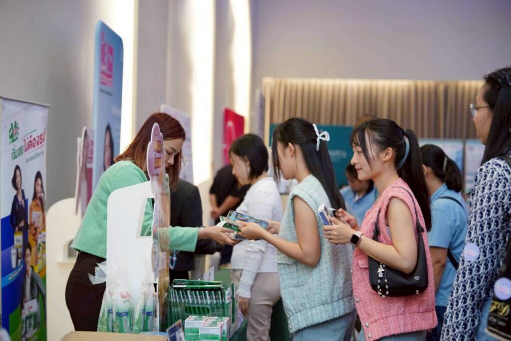 มหกรรมเพื่อคุณผู้หญิงทุกช่วงวัย “Exclusive Women’s Health Care ” รพ.พญาไท 3 ผนึกกำลังคลินิกสูตินรีเวชหมอถิรนัน ยกระดับการดูแลสุขภาพสตรีในภูมิภาคตะวันตก 36
