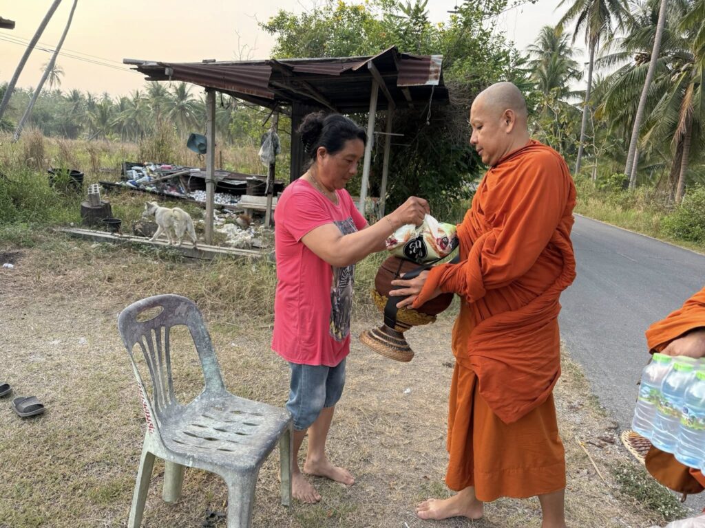 อบต.เขาล้าน สานเจตนา “สังฆะเพื่อสังคม” ปลุกจิตอาสาด้วย “บวรแชร์ แคร์ชุมชน” 28