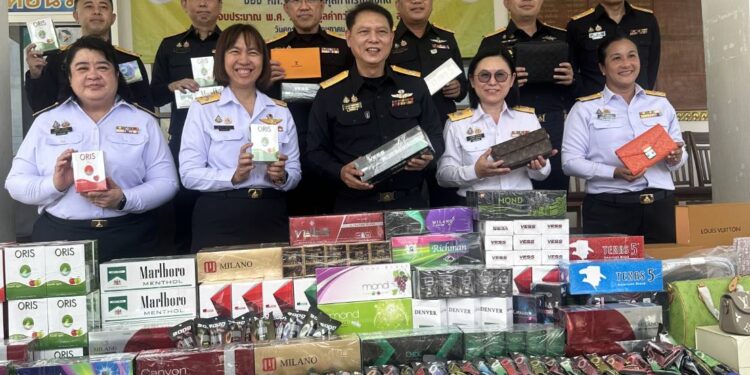 สำนักงานศุลกากรภาคที่ 1 แถลงข่าวผลการจับกุมสินค้าผิดกฎหมายที่สำคัญ ปีงบประมาณ พ.ศ.2569 มูลค่ากว่า 102 ล้านบาท 25 สำนักงานศุลกากรภาคที่ 1 แถลงข่าวผลการจับกุมสินค้าผิดกฎหมายที่สำคัญ ปีงบประมาณ พ.ศ.2569 มูลค่ากว่า 102 ล้านบาท