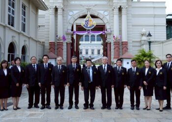 มูลนิธิป่อเต็กตึ๊ง ทูลเกล้าฯ ถวายแจกันดอกไม้และลงนามถวายพระพรชัยมงคล สมเด็จพระนางเจ้า ฯ พระบรมราชินี เนื่องในโอกาสพระราชพิธีมหามงคลเฉลิมพระชนมพรรษา 4 รอบ 3 มิถุนายน 2569 ณ ศาลาสหทัยสมาคม ในพระบรมมหาราชวัง กรุงเทพฯ