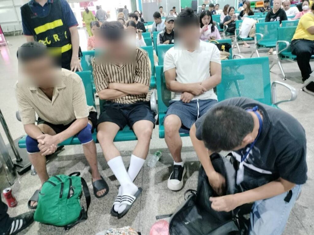 “หนีไม่รอด” สืบ กก.1 สตม. ตามรวบต่างด้าวจีน แก๊งตระเวนลักทรัพย์พื้นที่เชียงใหม่ ก่อนเผ่นหนีลงใต้ ตอบรับมาตรการ 3 ไม่ ของ สตม. 27