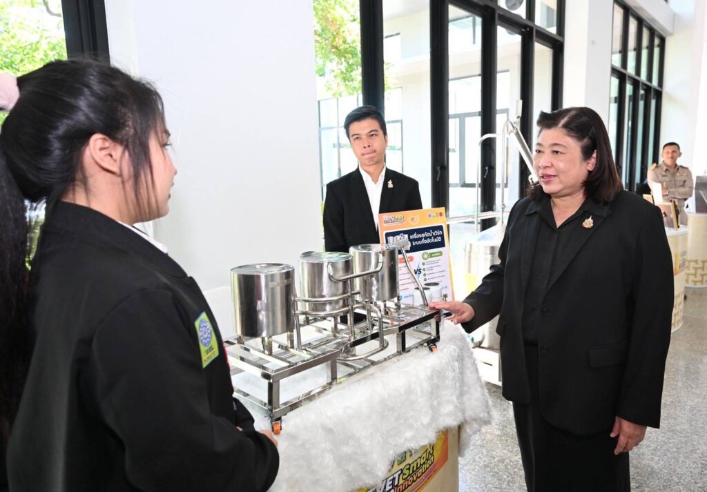 วช. – สอศ. จัดกลไกบ่มเพาะสิ่งประดิษฐ์อาชีวศึกษา “TVET Smart Idea2Innovation” หนุนทีมอาชีวศึกษาภาคใต้ พัฒนาสิ่งประดิษฐ์สู่นวัตกรรมพร้อมใช้ 41