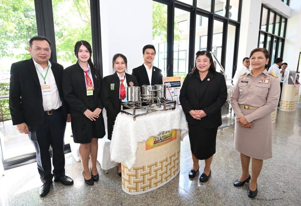 วช. – สอศ. จัดกลไกบ่มเพาะสิ่งประดิษฐ์อาชีวศึกษา “TVET Smart Idea2Innovation” หนุนทีมอาชีวศึกษาภาคใต้ พัฒนาสิ่งประดิษฐ์สู่นวัตกรรมพร้อมใช้ 42