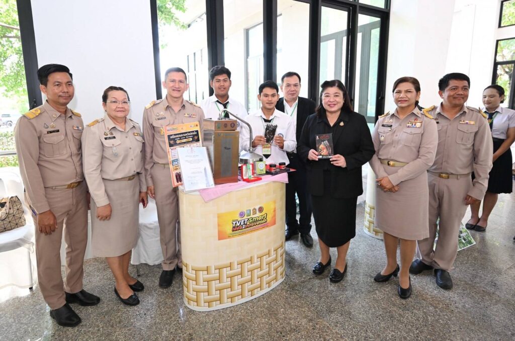 วช. – สอศ. จัดกลไกบ่มเพาะสิ่งประดิษฐ์อาชีวศึกษา “TVET Smart Idea2Innovation” หนุนทีมอาชีวศึกษาภาคใต้ พัฒนาสิ่งประดิษฐ์สู่นวัตกรรมพร้อมใช้ 44