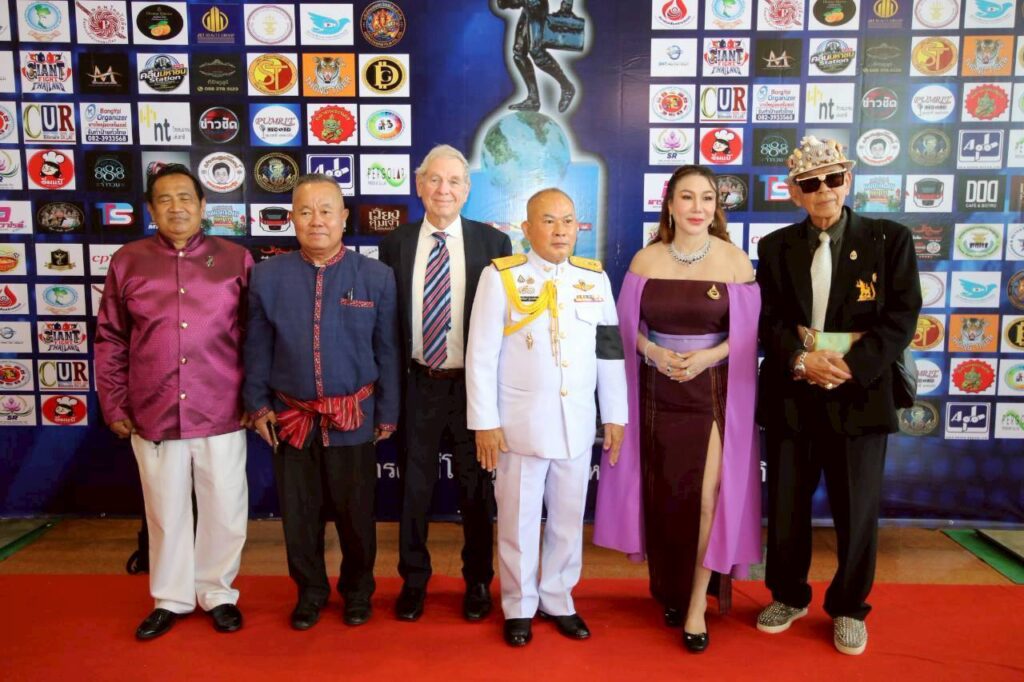 “นา ดาราวาไรตี้” จัดงานใหญ่แห่งปี มอบรางวัล นพเก้าดาวมงกุฏเพชร 2569 สุดอลังการ โดยนพ.ชลน่าน ศรีแก้ว ประธานมอบรางวัล 29
