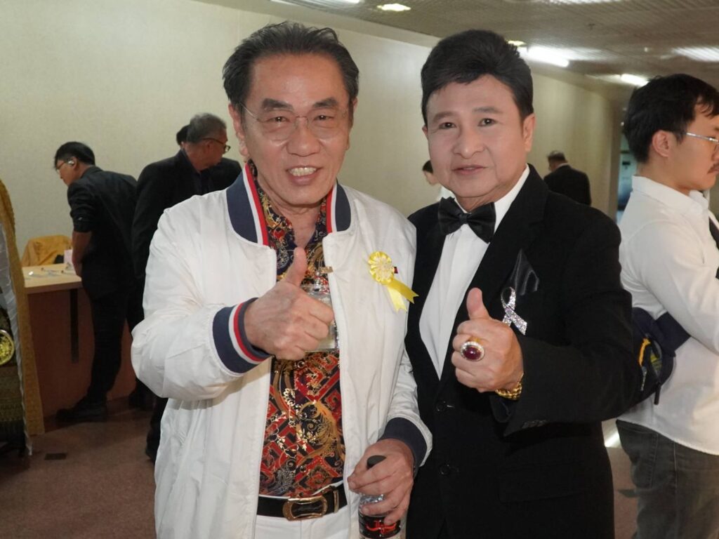 “นา ดาราวาไรตี้” จัดงานใหญ่แห่งปี มอบรางวัล นพเก้าดาวมงกุฏเพชร 2569 สุดอลังการ โดยนพ.ชลน่าน ศรีแก้ว ประธานมอบรางวัล 36