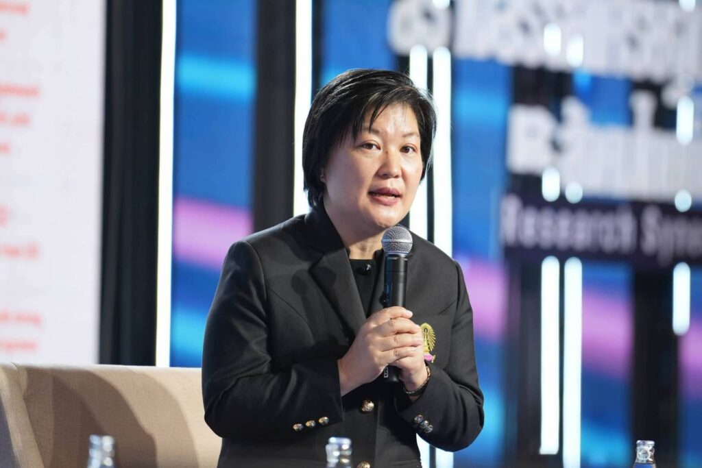 รองนายกฯ “ยศชนัน” ชูวิจัยทางคลินิกเป็น New Growth Engine ดันไทยสู่ศูนย์กลาง Clinical Research ของภูมิภาค ในเวทีมหกรรมงานวิจัยแห่งชาติ 2569 37
