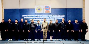 “จับไม่พอ ต้องยึดให้หมด!” รองจ๋อเปิดสงครามล่าทุนยา เปิดคอร์สติวเข้มหัวหน้าชุดสืบสวนนครบาล สร้าง “กรุงเทพฯ ปลอดยา” 1 “จับไม่พอ ต้องยึดให้หมด!” รองจ๋อเปิดสงครามล่าทุนยา เปิดคอร์สติวเข้มหัวหน้าชุดสืบสวนนครบาล สร้าง “กรุงเทพฯ ปลอดยา”